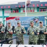 Pendekatan Prajurit Berbuah Kepercayaan, Masyarakat Sukarela Serahkan 75 Senjata